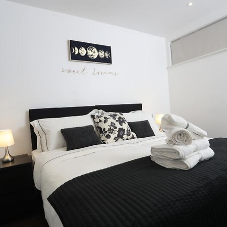 Luxury Apartments In Central Watford วัตฟอร์ด ภายนอก รูปภาพ