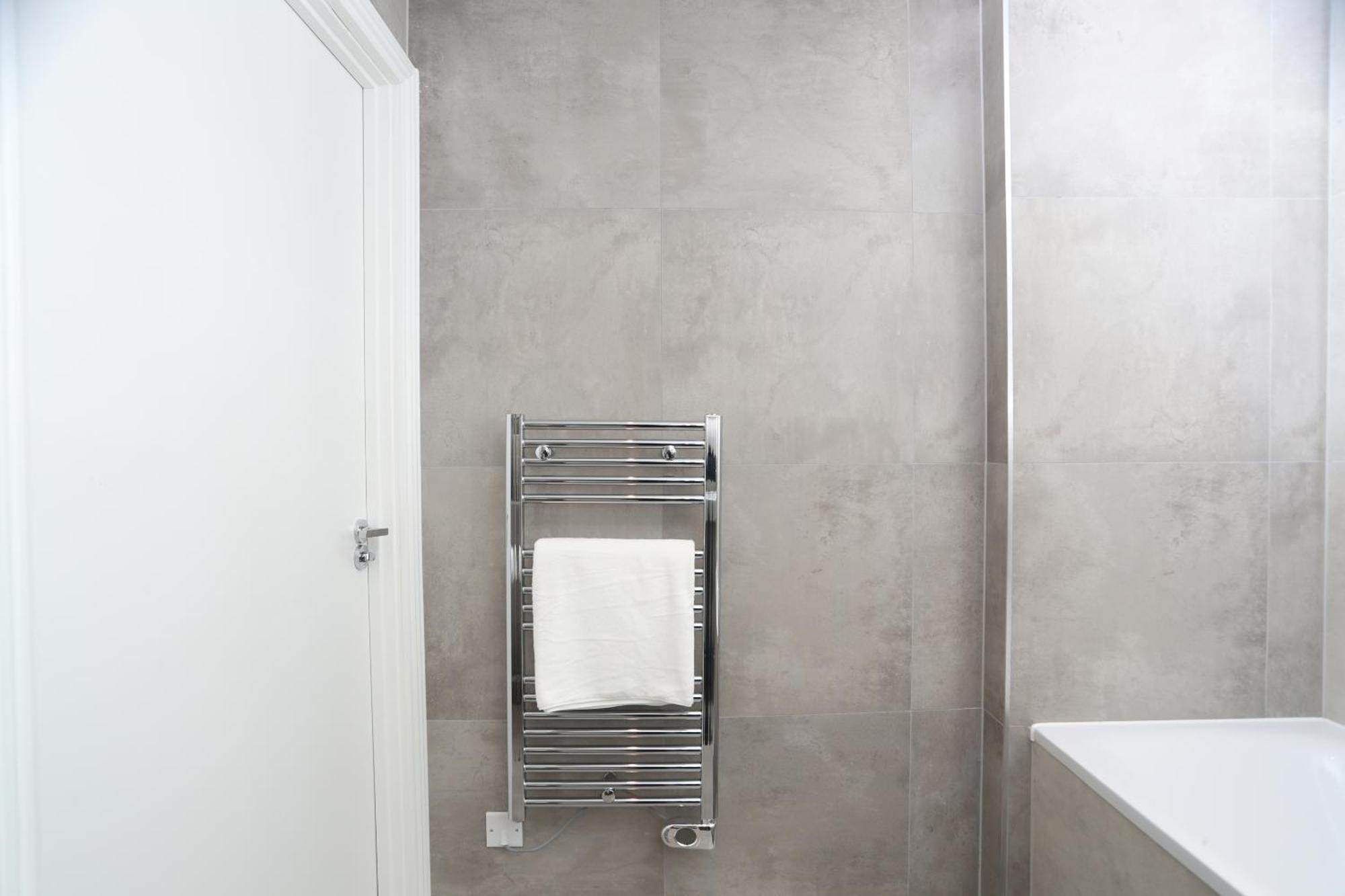 Luxury Apartments In Central Watford วัตฟอร์ด ภายนอก รูปภาพ